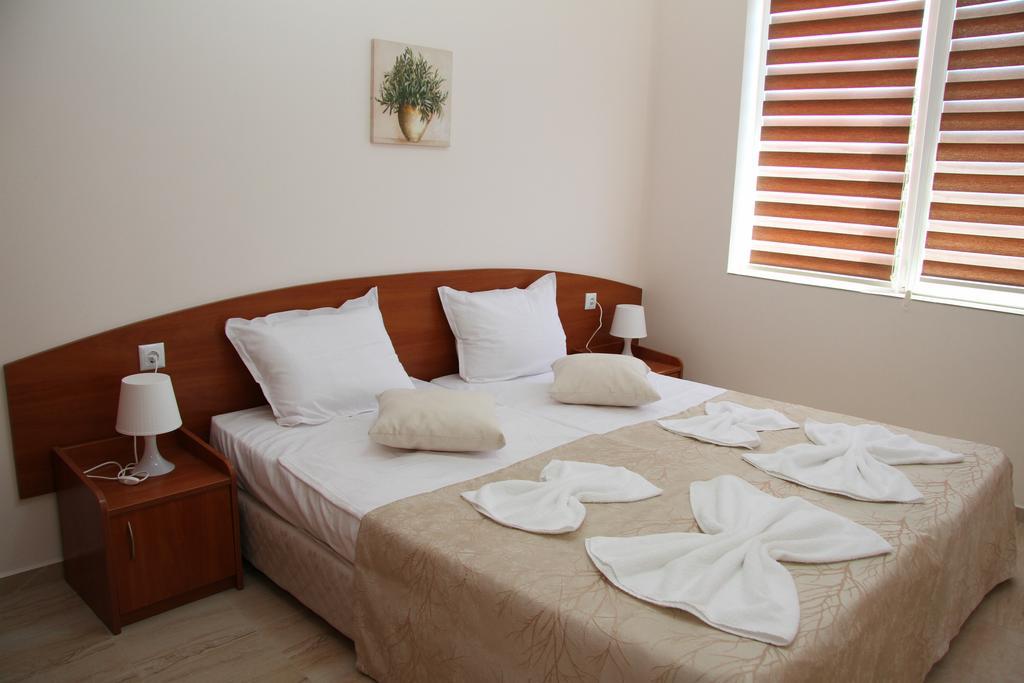 Capuccino Guest Apartments - Free Parking And Wi-Fi Sunny Beach Exterior photo