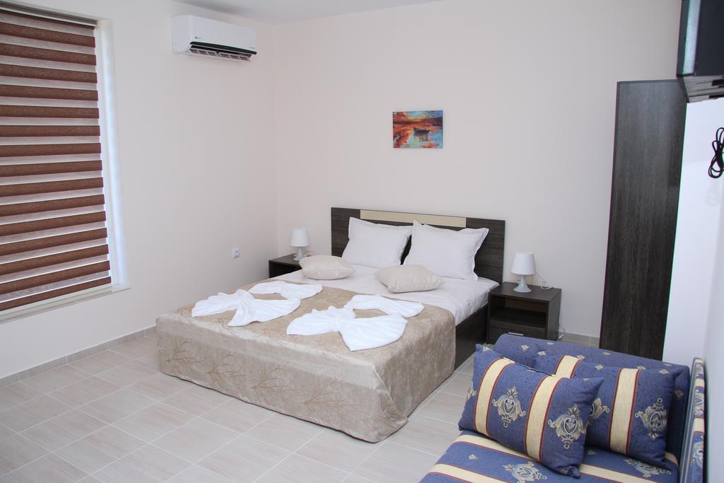 Capuccino Guest Apartments - Free Parking And Wi-Fi Sunny Beach Exterior photo